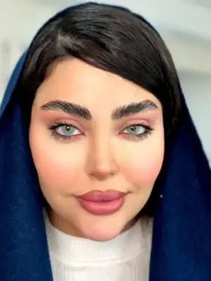 خرید لنز آبی روشن Rebel Blue