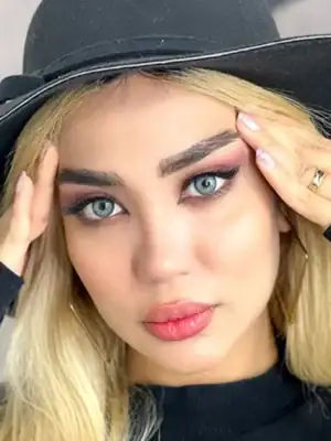خرید لنز آبی تیره Lumirere Blue
