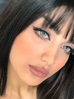 خرید لنز آبی روشن Lena Blue