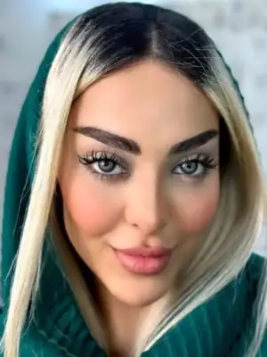 خرید لنز یونیک اریکا
