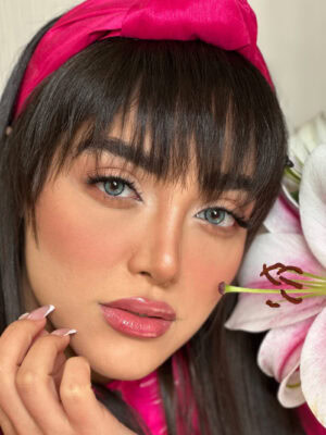 خرید لنز آبی تیره Diamond Blue
