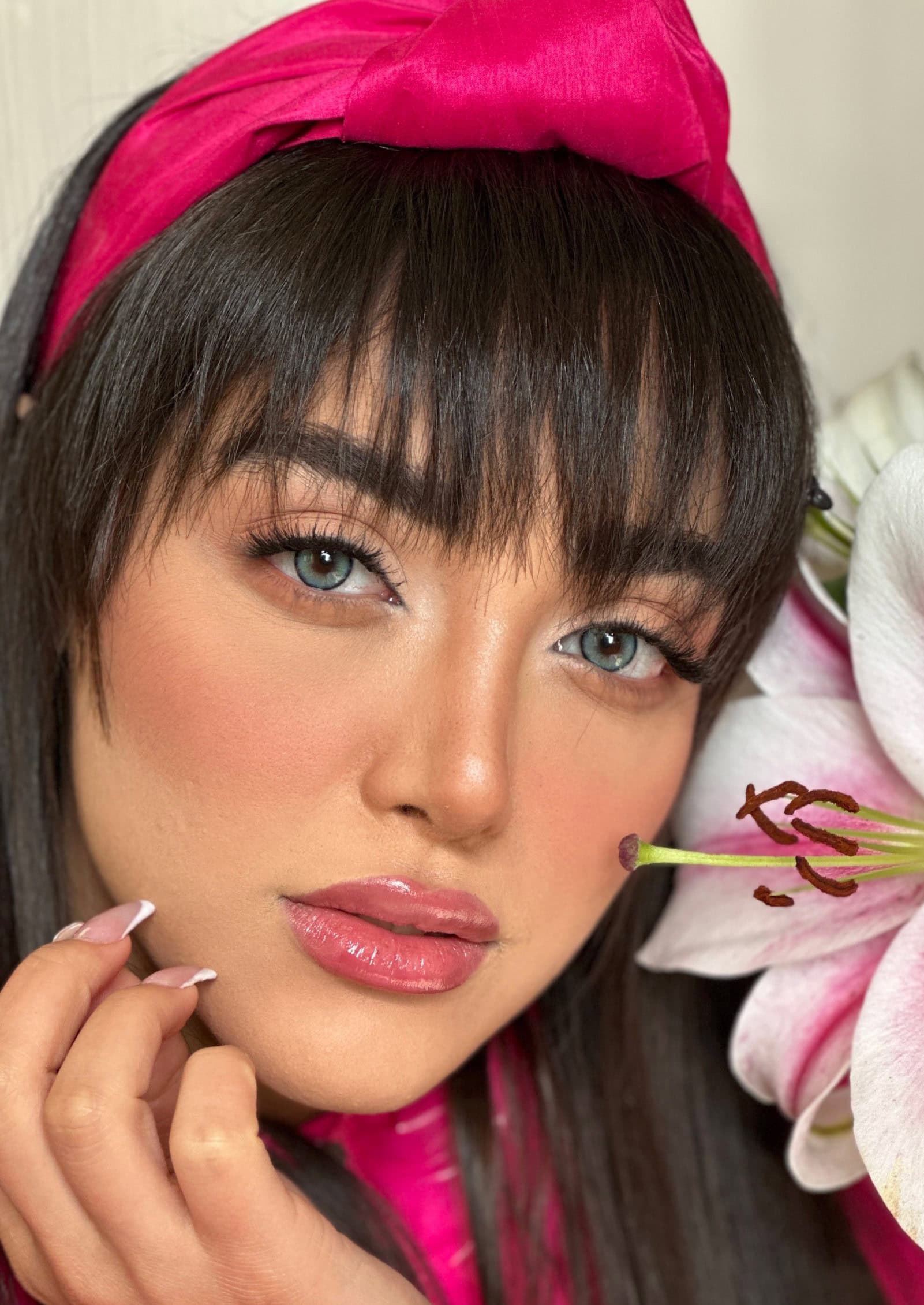 خرید لنز آبی تیره Diamond Blue