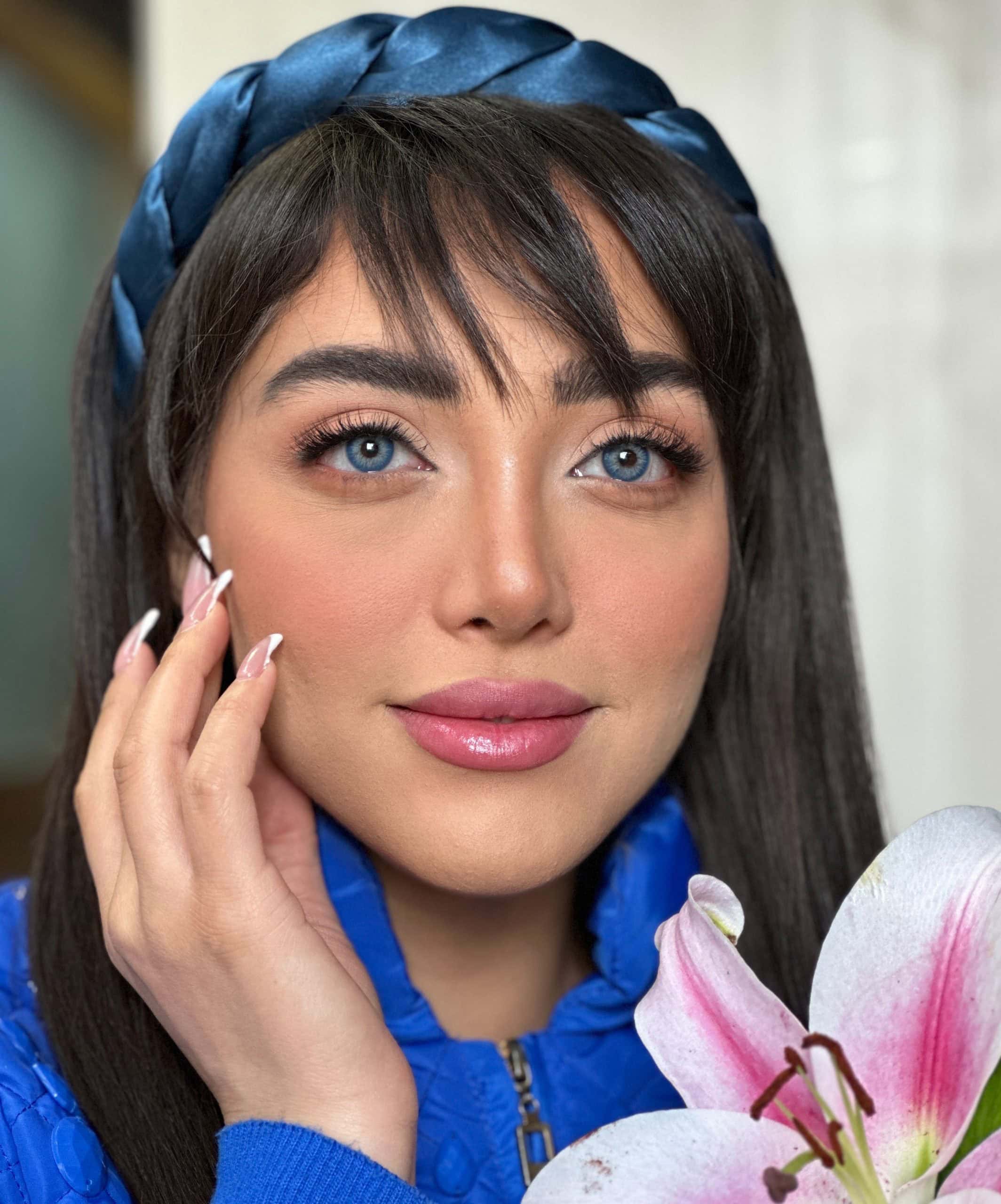 خرید لنز آبی تیره King Blue