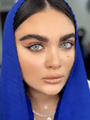 خرید لنز یونیک باربی بلو