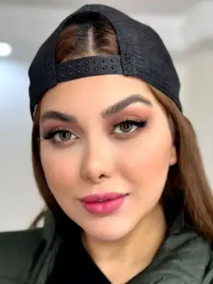 خرید لنز عسلی تیره Charming Green
