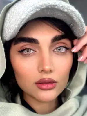 خرید لنز آیس کالر آلوورا