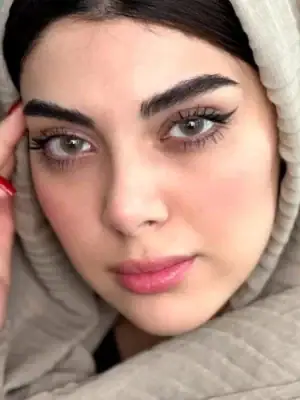 خرید لنز آیس کالر کورال