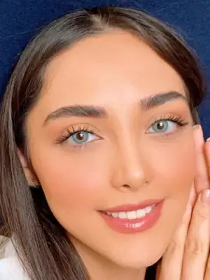 خرید لنز آبی روشن Honey Blue