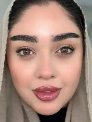 خرید لنز عسلی تیره Rose