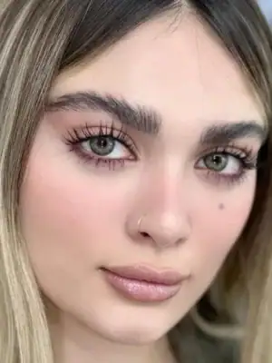 خرید لنز سبز تیره Emma