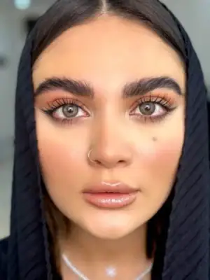 خرید لنز یونیک مون